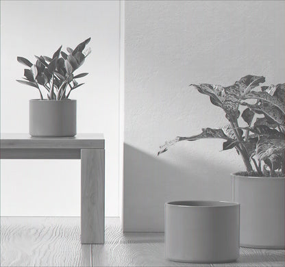 Set of 3 White Plant Pots with Drainage Holes & Plugs