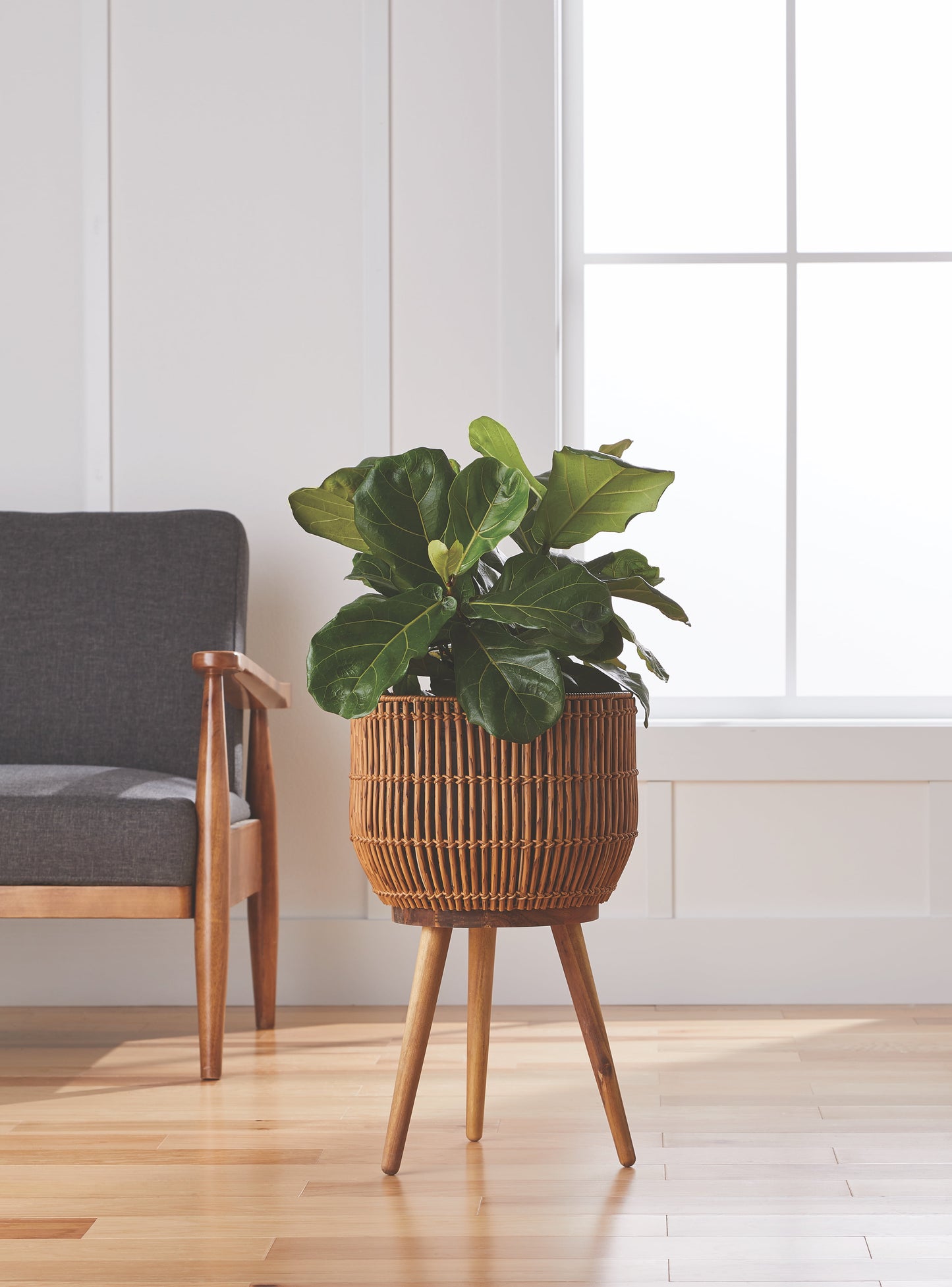 13-Inch Round Resin Planter with Wood Stand