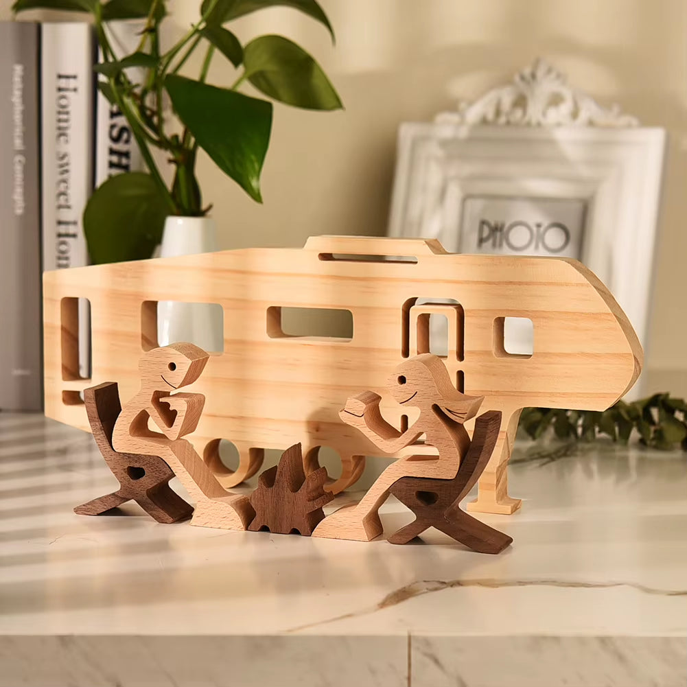 Wooden Couple Figurine Table Ornament 